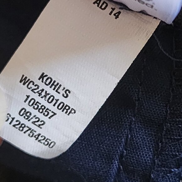 Croft & Barrow Pants Womens Size 14 Blue Geometric The Effortless Stretch Capri - Picture 6 of 7